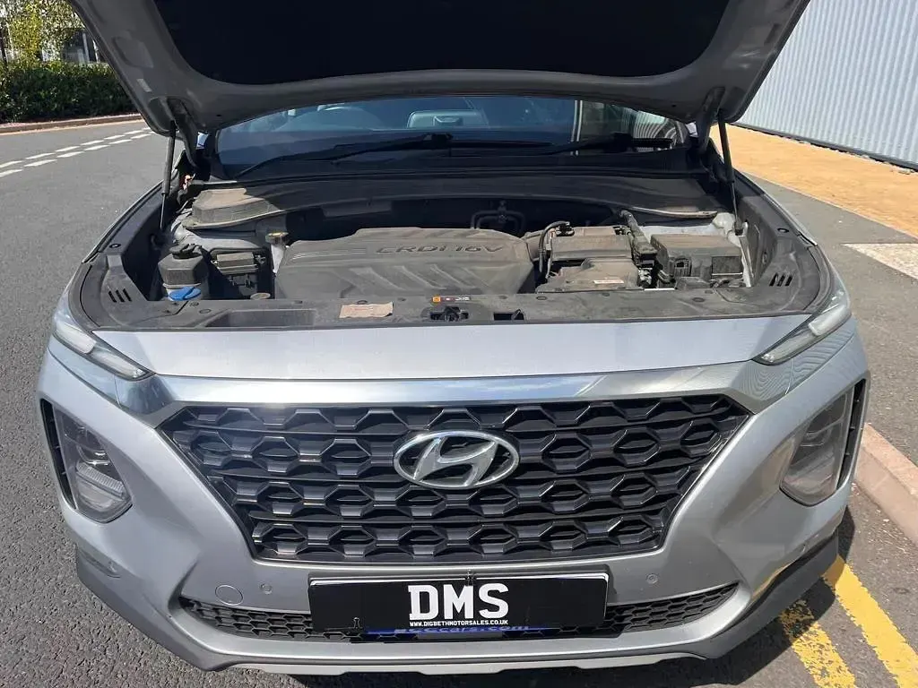 Used Hyundai Santa Fe Premium 2018 Silver SUV