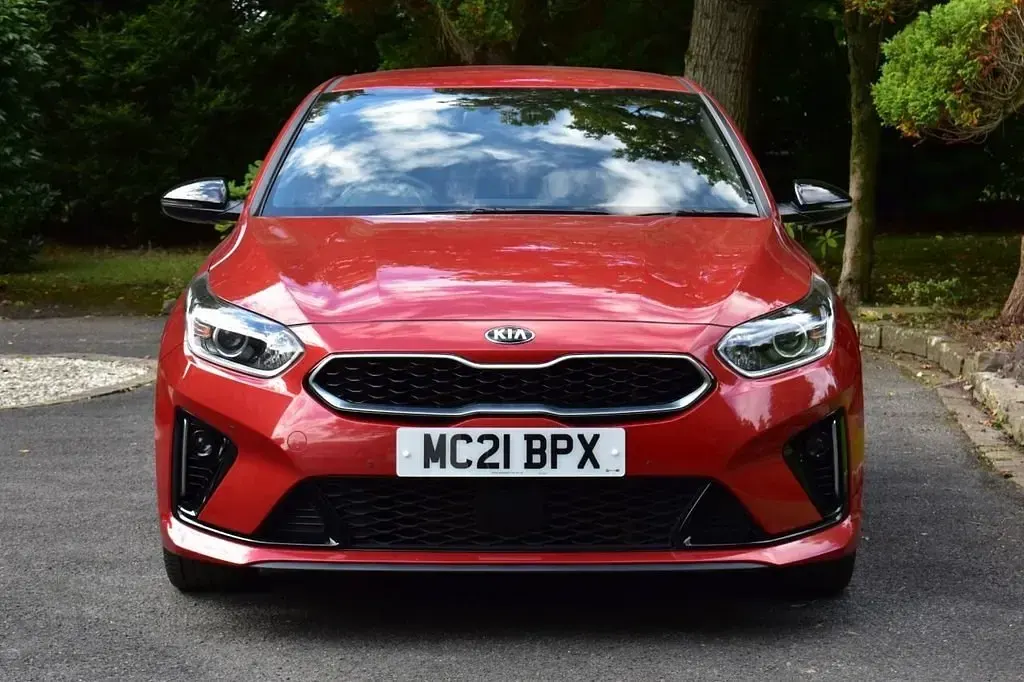 Używany Kia Ceed GT-Line 158 KM (116 kW) 2021 Czerwony Hatchback
