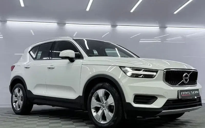 Used Volvo XC40 Momentum 163 HP (119 kW) 2021 SUV