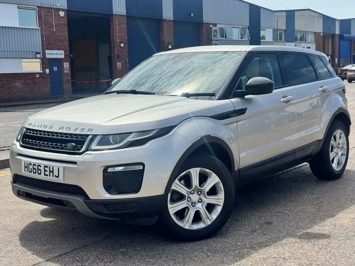 Used Land Rover Range Rover evoque SE 2016 Gold Estate