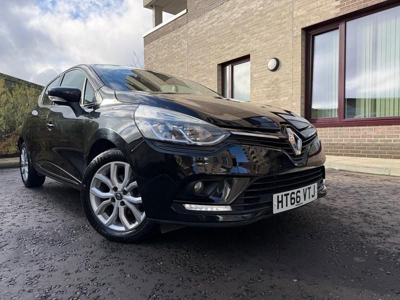 Used Renault Clio IV Dynamique 2017 Black Hatchback