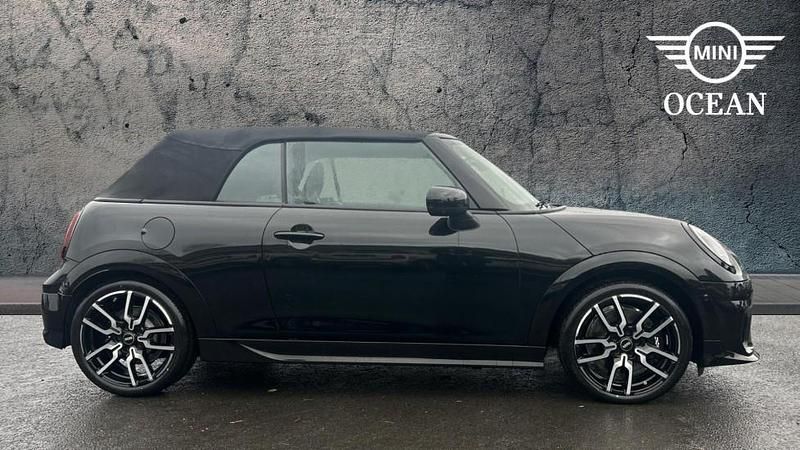 Usado Mini Cooper 147 kW (201 CV) 2025 Negro Utilitario