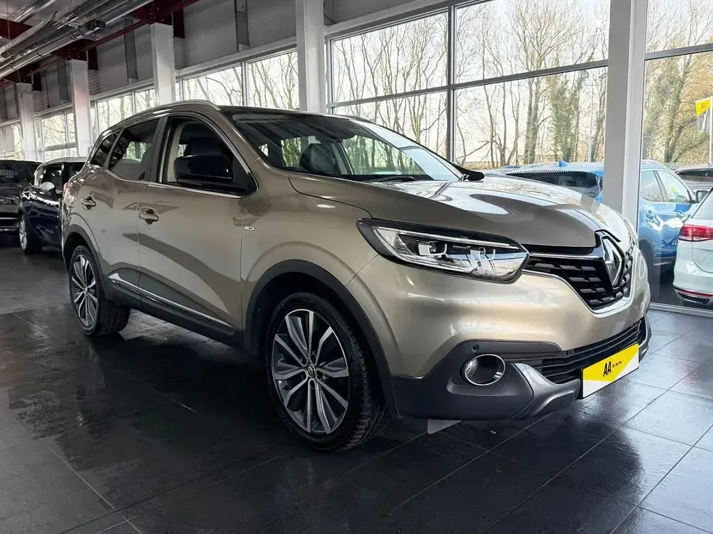 Used Renault Kadjar Signature 130 HP (95 kW) 2017 Beige SUV