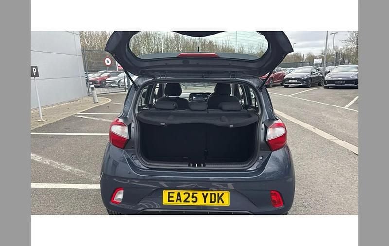 Used Hyundai i10 Advanced 63 HP (46 kW) 2025 Grey Hatchback