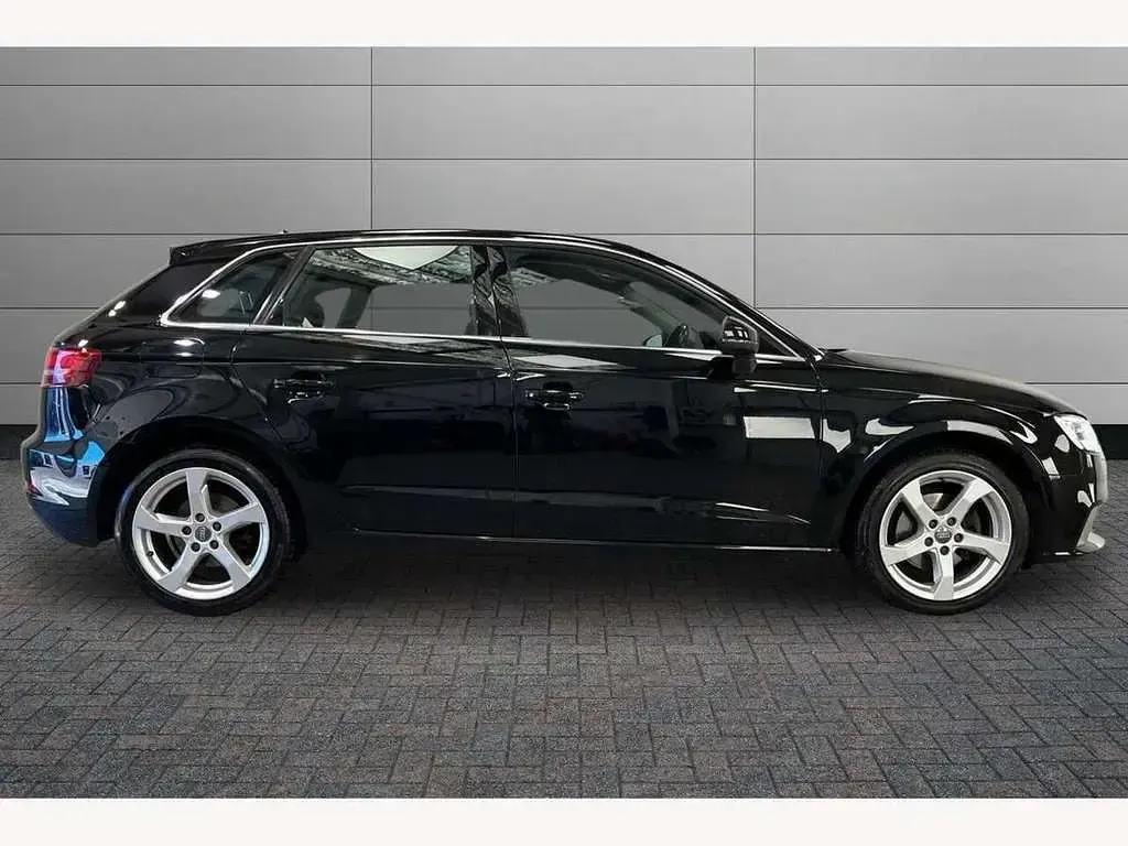 Used Audi A3 Sport 150 HP (110 kW) 2017 Mythos black Hatchback