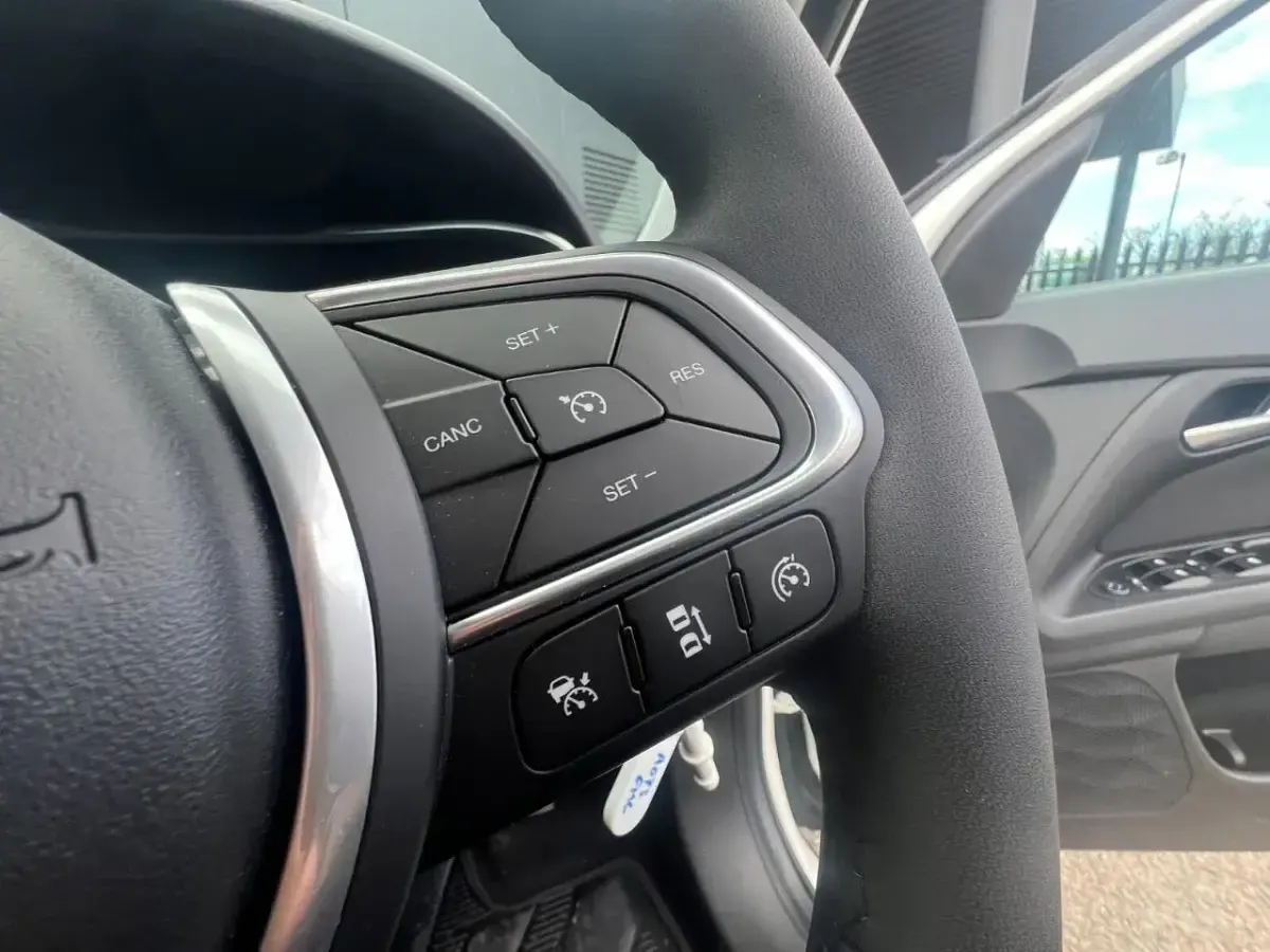 Used Fiat Tipo Garmin 128 HP (94 kW) 2024 White Hatchback