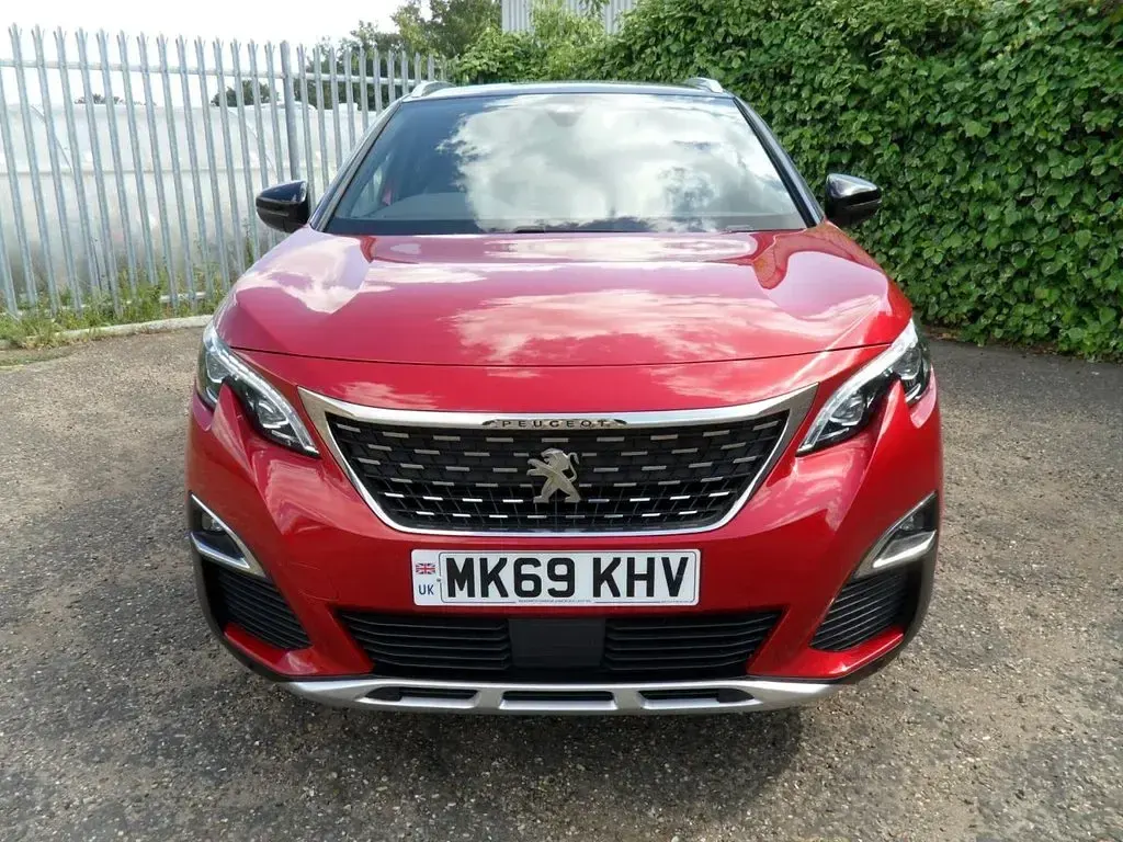 Second-hand Peugeot 3008 GT-line 130 CP (95 kW) 2019 Roșu SUV