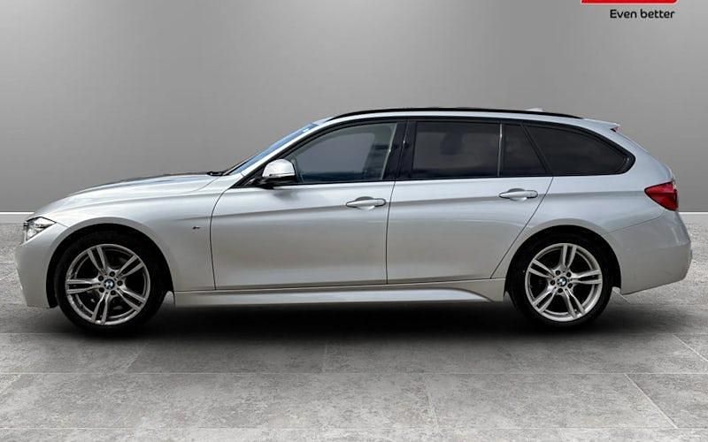 Begagnad BMW 318 M Sport 150 HK (110 kW) 2019 Kombi