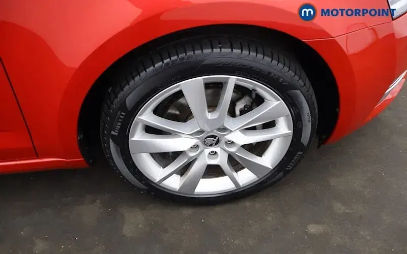 Used Skoda Octavia SE L 150 HP (110 kW) 2019 Red Hatchback