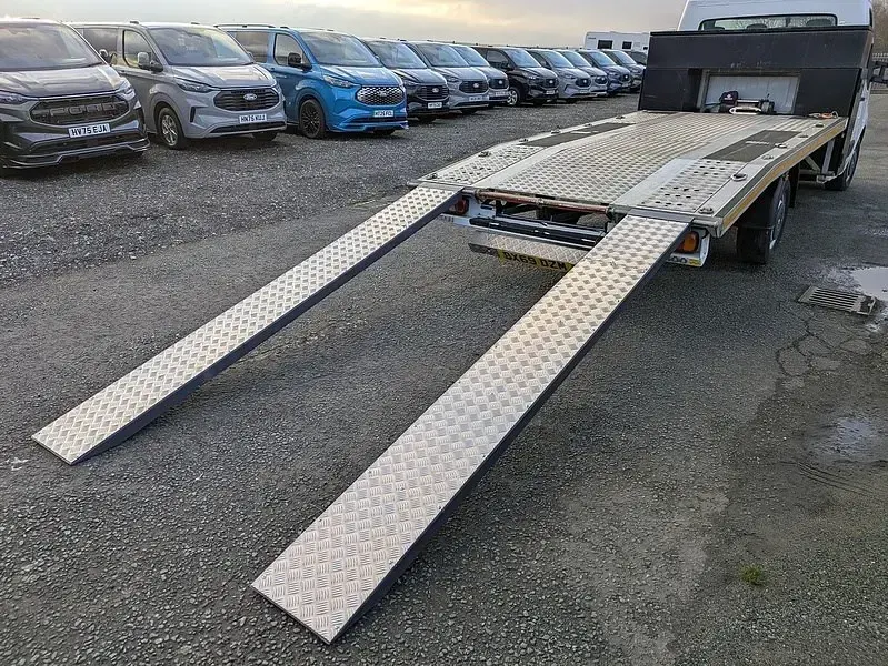 Używany Nissan NV400 SE 2019 Biały Van