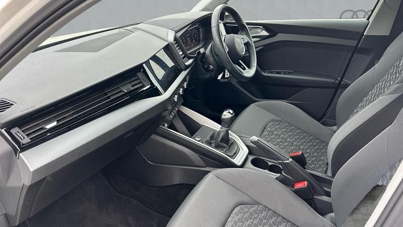 Used Audi A1 Sportback Sport 110 HP (80 kW) 2023 White Hatchback