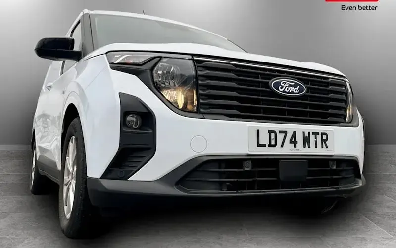 Used Ford Transit Courier Limited 125 HP (91 kW) 2024 White Van