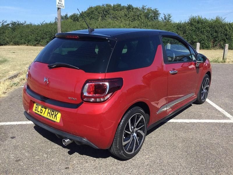 Used DS Automobiles DS3 Connected Chic 2018 Red Hatchback