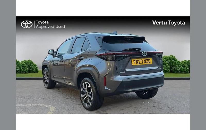 Used Toyota Yaris Cross Design 113 HP (83 kW) 2023 Grey SUV