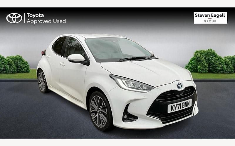 Used 2025 Toyota Yaris Hybrid Hatchback | £18,933 (Fair price) - Image 1/3