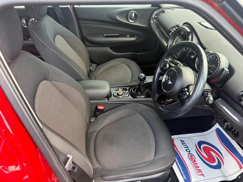 Used Mini Cooper Clubman 150 HP (110 kW) 2016 Red Estate