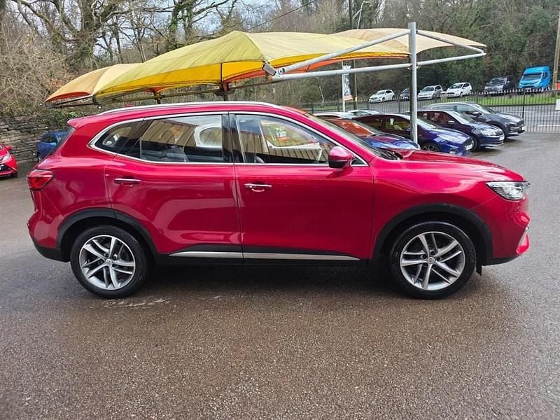 Used MG MG3 106 HP (77 kW) 2021 Red Hatchback