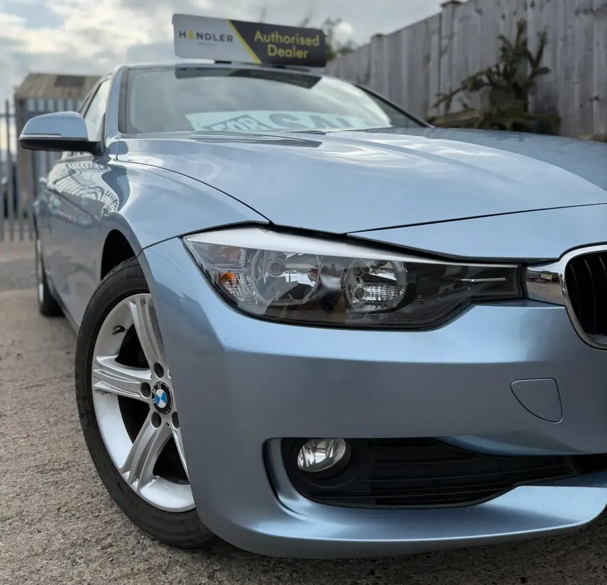 Usado BMW 320 Comfort Edition 2014 Azul Berlina