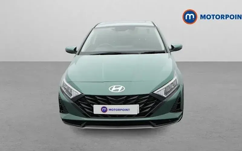 Used Hyundai i20 Ultimate 101 HP (74 kW) 2025 Green Hatchback