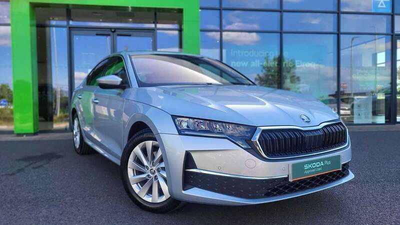 Silver New 2025 Skoda Octavia SE L Hatchback | £28,480 (Fair price) - Image 1/4