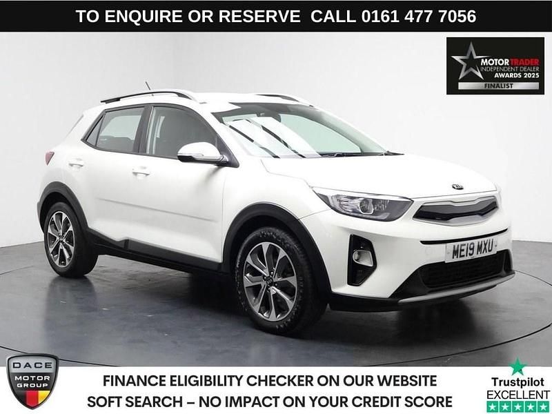 White Used 2019 Kia Stonic 2 SUV | £9,690 (Fair price) - Image 1/3