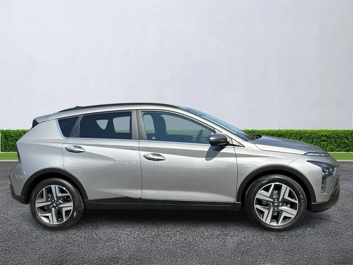 Used Hyundai Bayon Premium 100 HP (73 kW) 2022 Brown SUV
