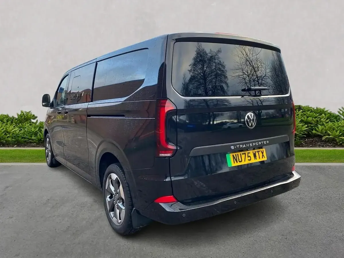 Used VW T7 Pro 160 kW (218 HP) 2025 Black Van