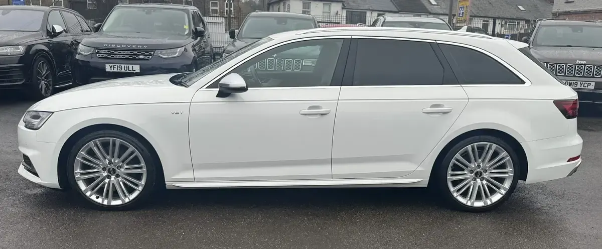 Used Audi A4 354 HP (260 kW) 2018 White Estate