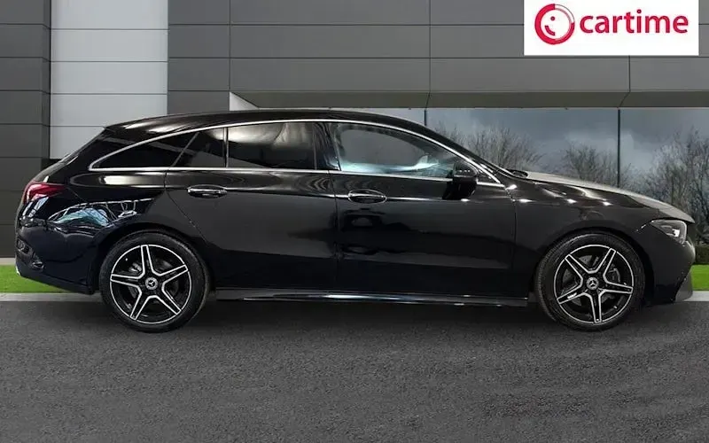 New Mercedes CLA200 Executive 163 HP (119 kW) 2025 Black Estate