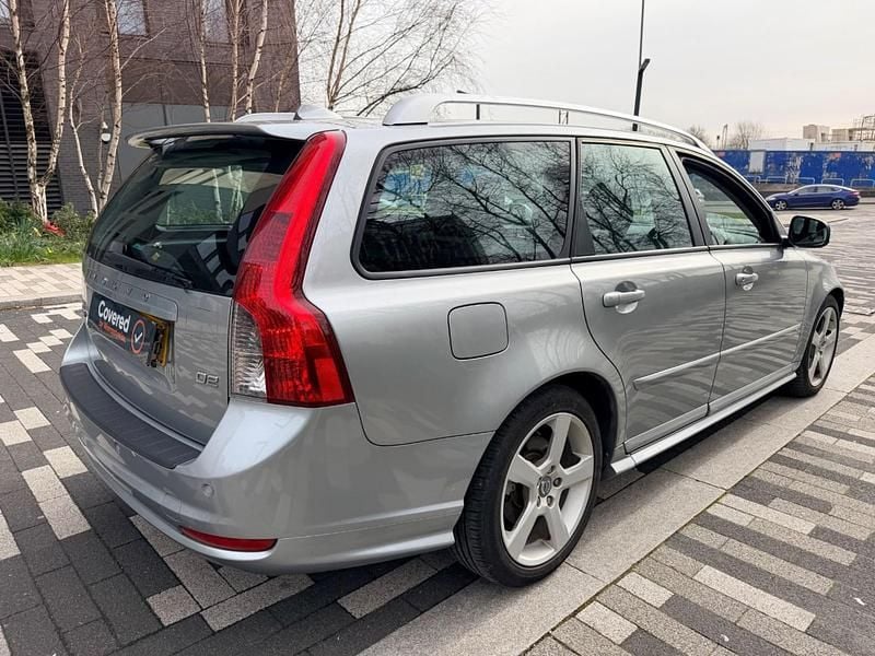 Used Volvo V50 R-Design 115 HP (84 kW) 2012 Silver Estate