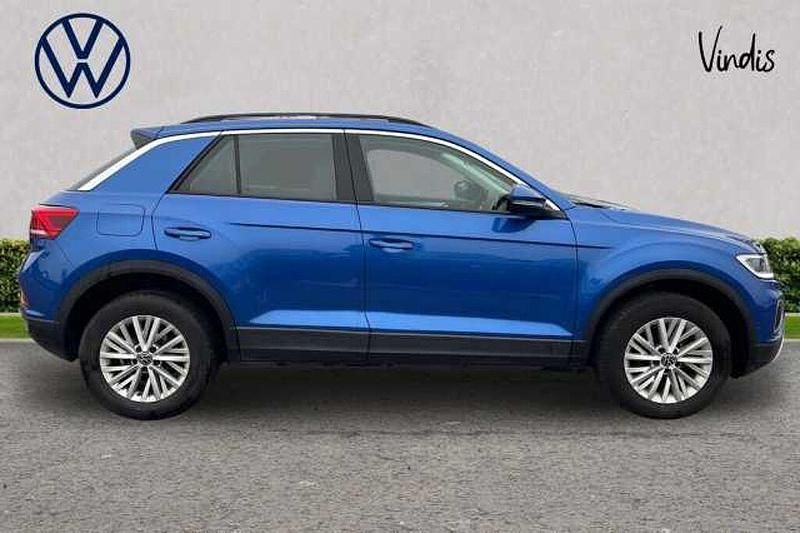 Used VW T-Roc Life 150 HP (110 kW) 2022 Blue SUV