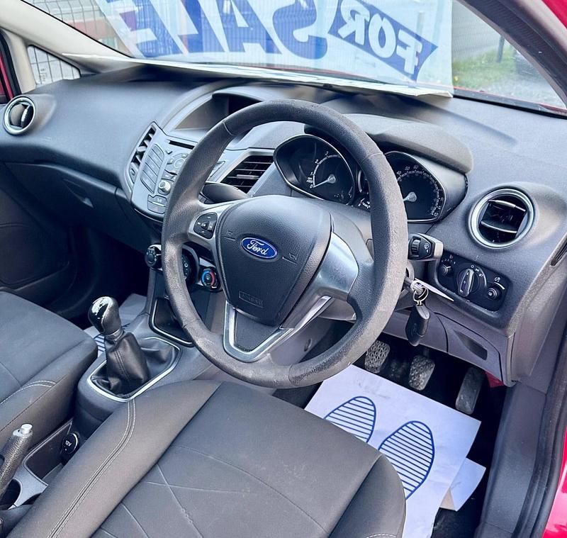 Used Ford Fiesta Style 2015 Red Hatchback