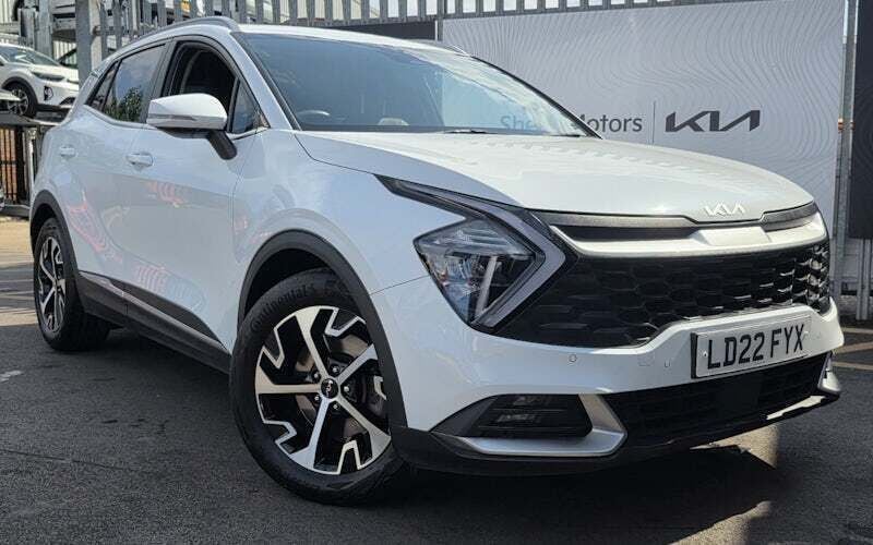 White Used 2022 Kia Sportage 3 SUV | £21,845 (Fair price) - Image 1/4