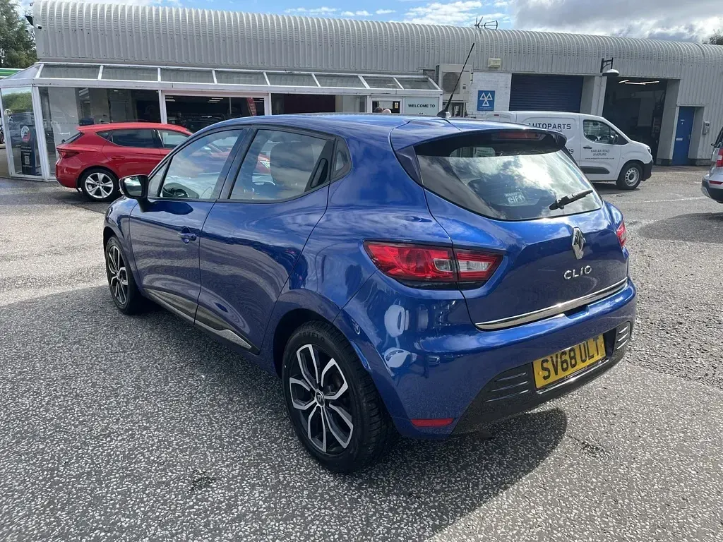 Used Renault Clio Play 2018 Blue Hatchback