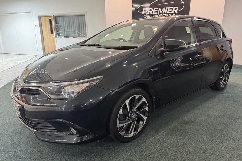 Grey Used 2016 Toyota Auris Hybrid Design Hatchback | £9,395 (Fair price) - Image 1/1