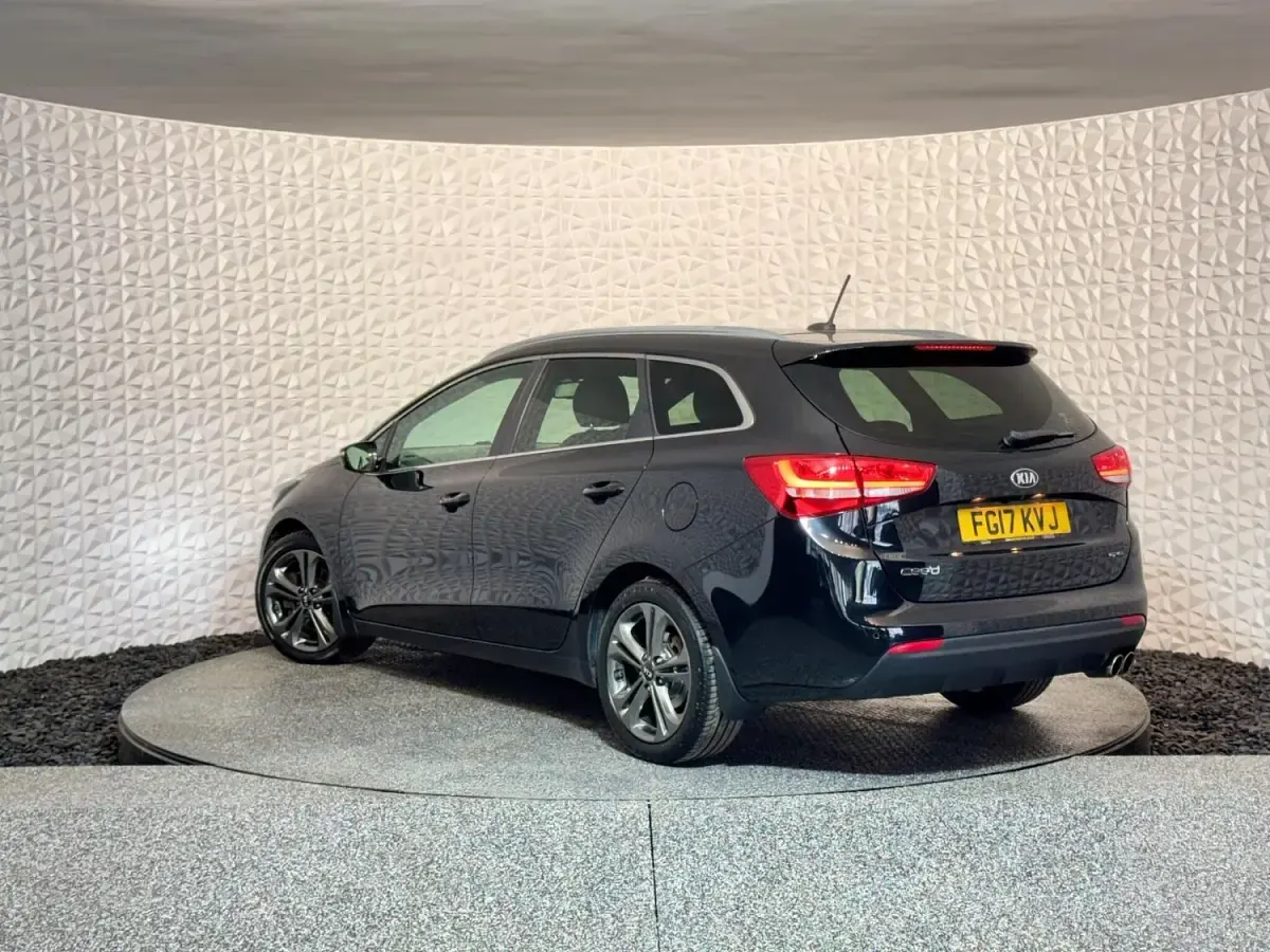 Used Kia Ceed Sportswagon GT-Line 134 HP (98 kW) 2017 Black Estate