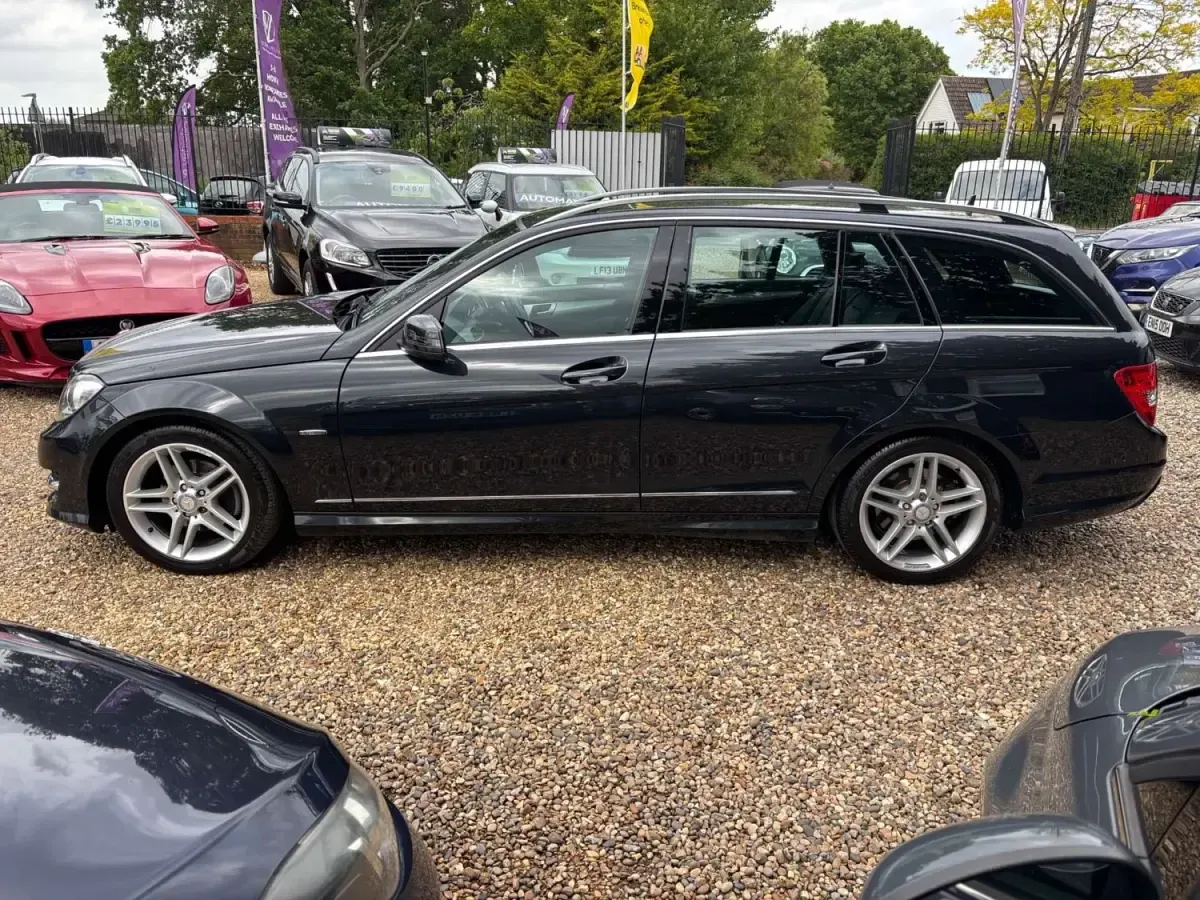 Second-hand Mercedes C220 2011 Negru Break