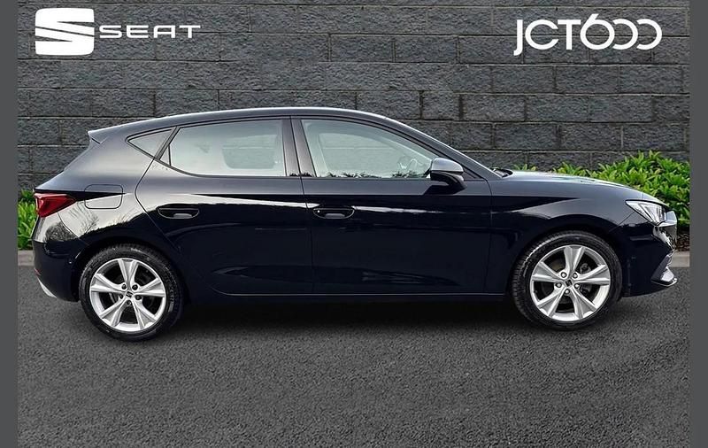 Used Seat Leon FR 147 HP (108 kW) 2024 Black Hatchback