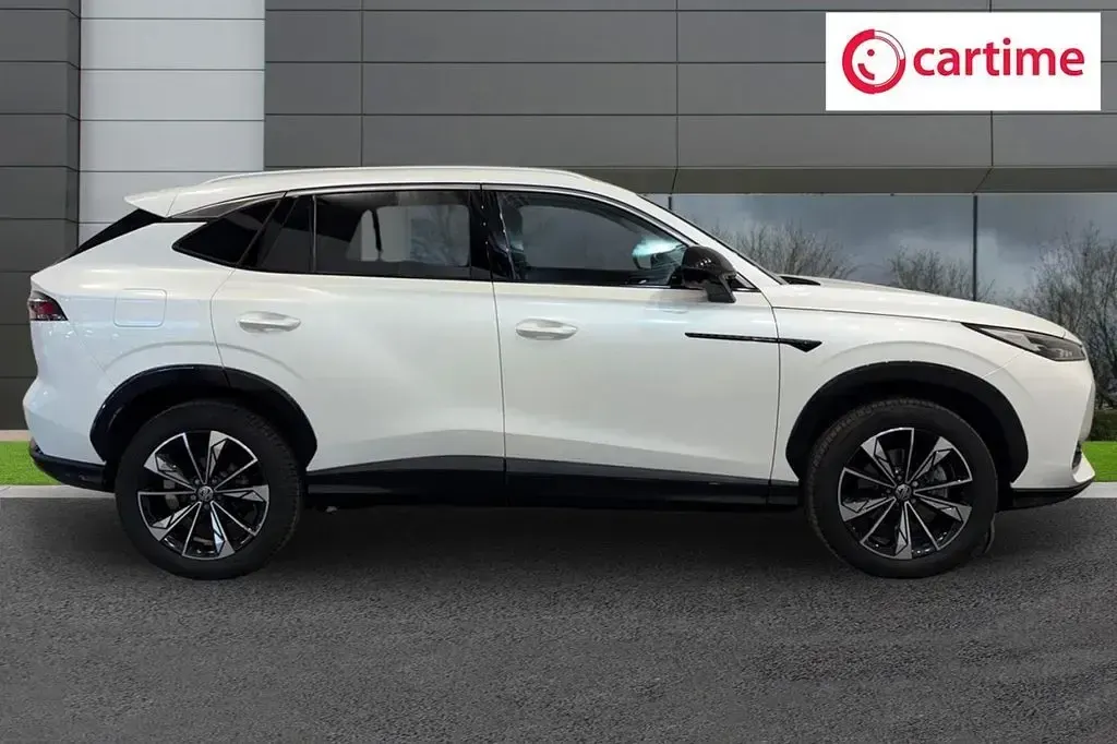 Used MG HS SE 170 HP (125 kW) 2025 White SUV