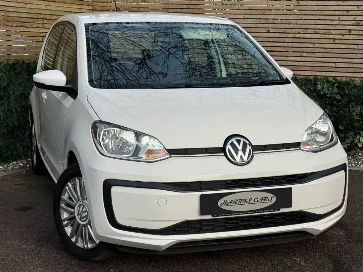 Used VW up! move up! 60 HP (44 kW) 2016 White Hatchback