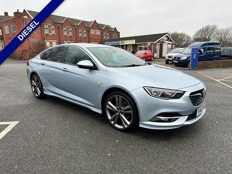 Silver Used 2017 Vauxhall Insignia Sport Hatchback | £6,795 (Fair price) - Image 1/4