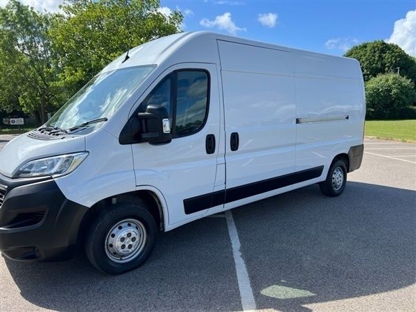 White Used 2022 Vauxhall Movano S Van | £17,994 (Fair price) - Image 1/1