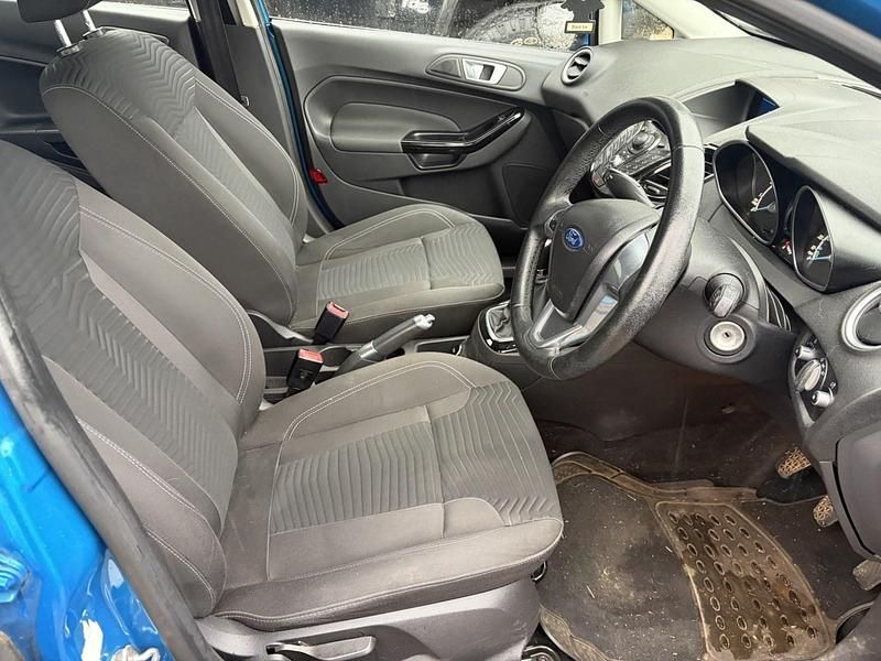 Used Ford Fiesta Zetec 2013 Blue Hatchback