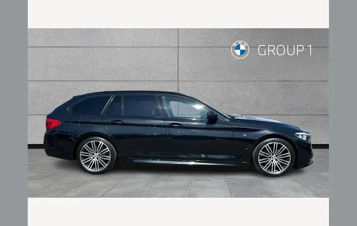 Used BMW 520 M Sport 190 HP (139 kW) 2020 Black Estate