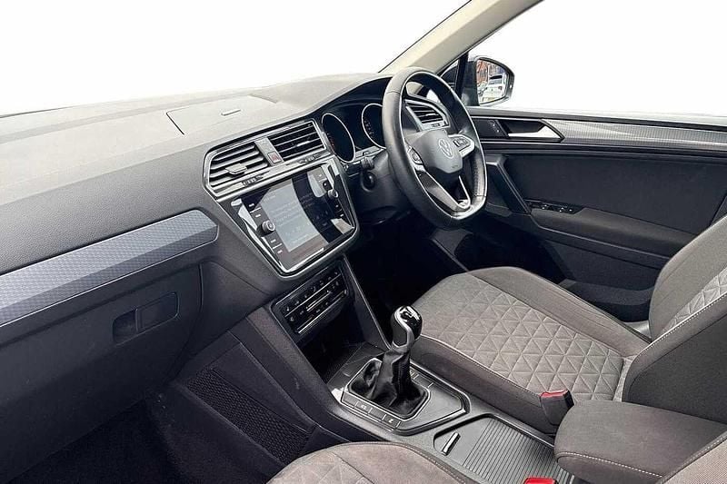 Used VW Tiguan Life 150 HP (110 kW) 2022 Black SUV
