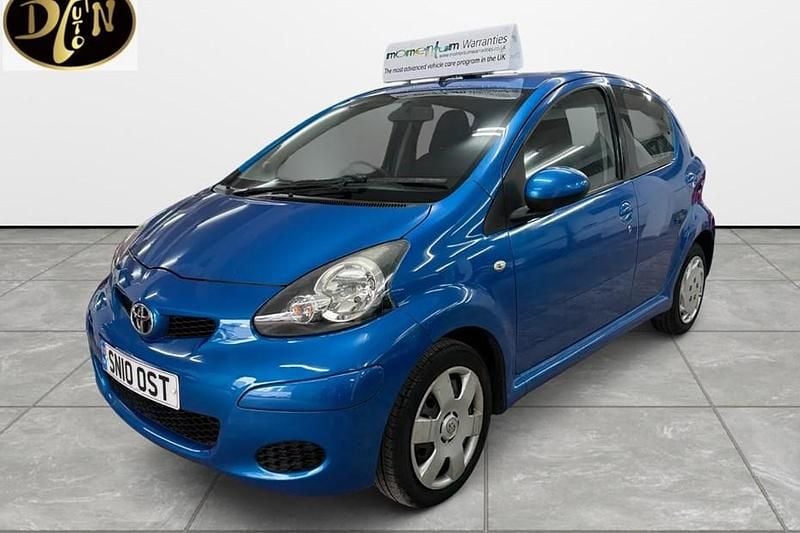 Used Toyota Aygo 67 HP (49 kW) 2010 Blue Hatchback