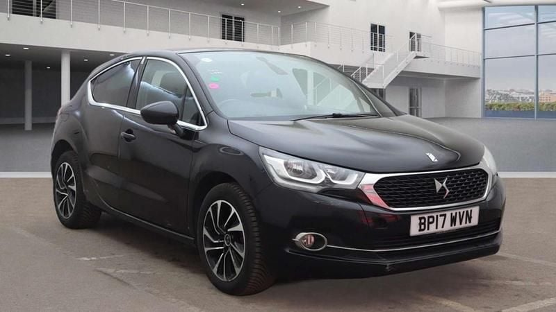 Used DS Automobiles DS4 Elegance 2017 Black Hatchback