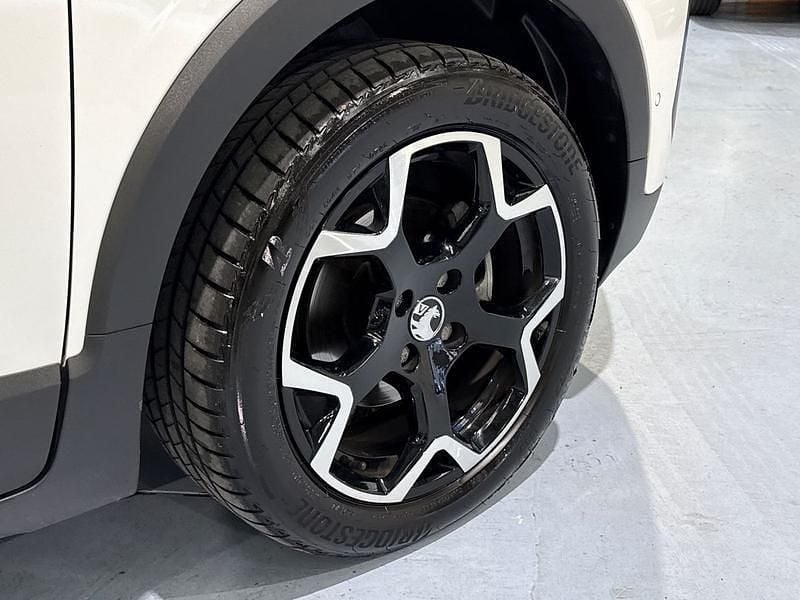 Used Vauxhall Crossland Ultimate 108 HP (79 kW) 2024 Arctic white p0wp SUV