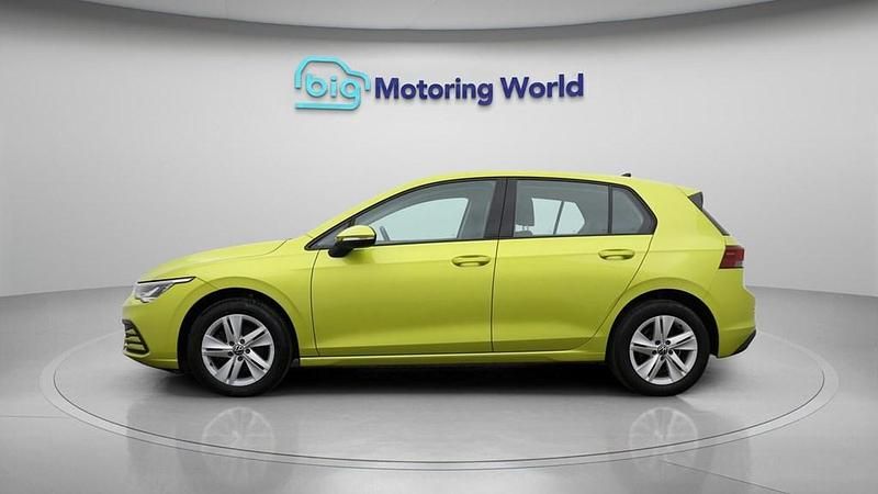 Used VW Golf VIII S 115 HP (84 kW) 2022 Yellow Hatchback