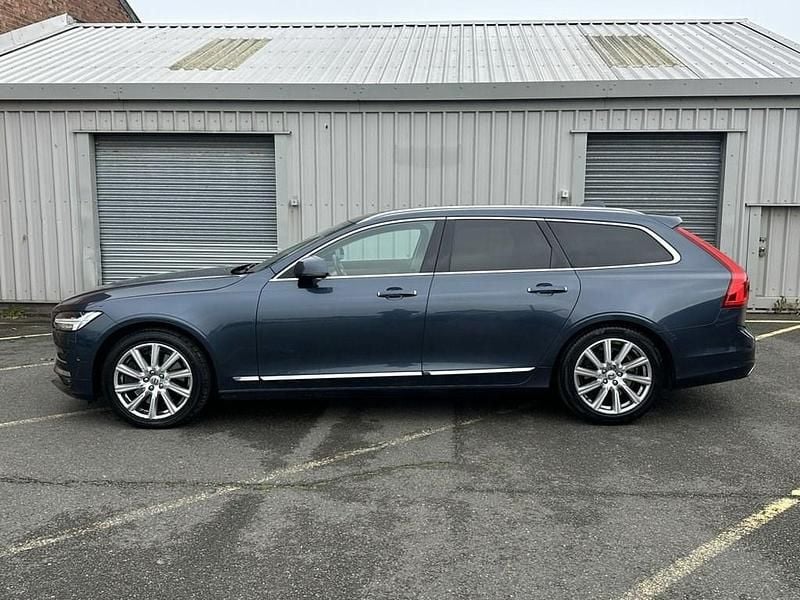 Used Volvo V90 Inscription 235 HP (172 kW) 2018 Blue Estate